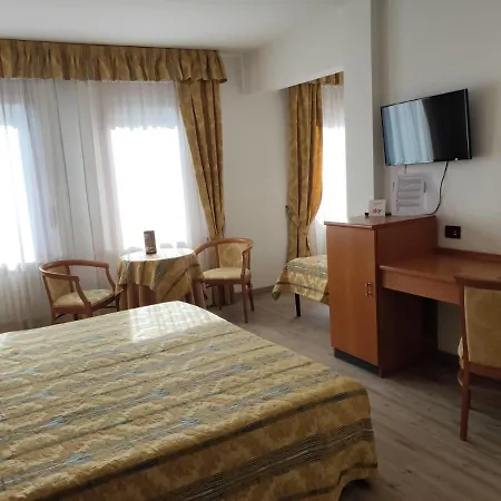 Galant Hotel 3*