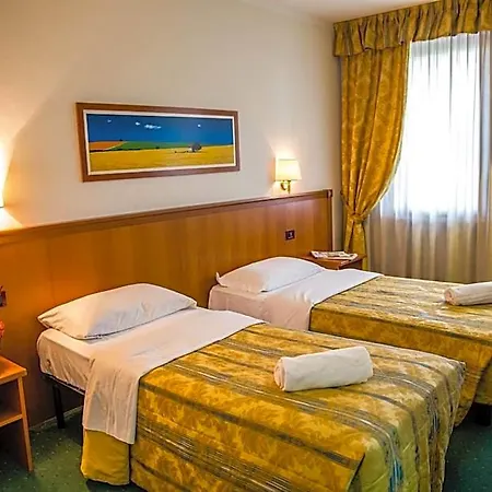 Galant Hotel 3*